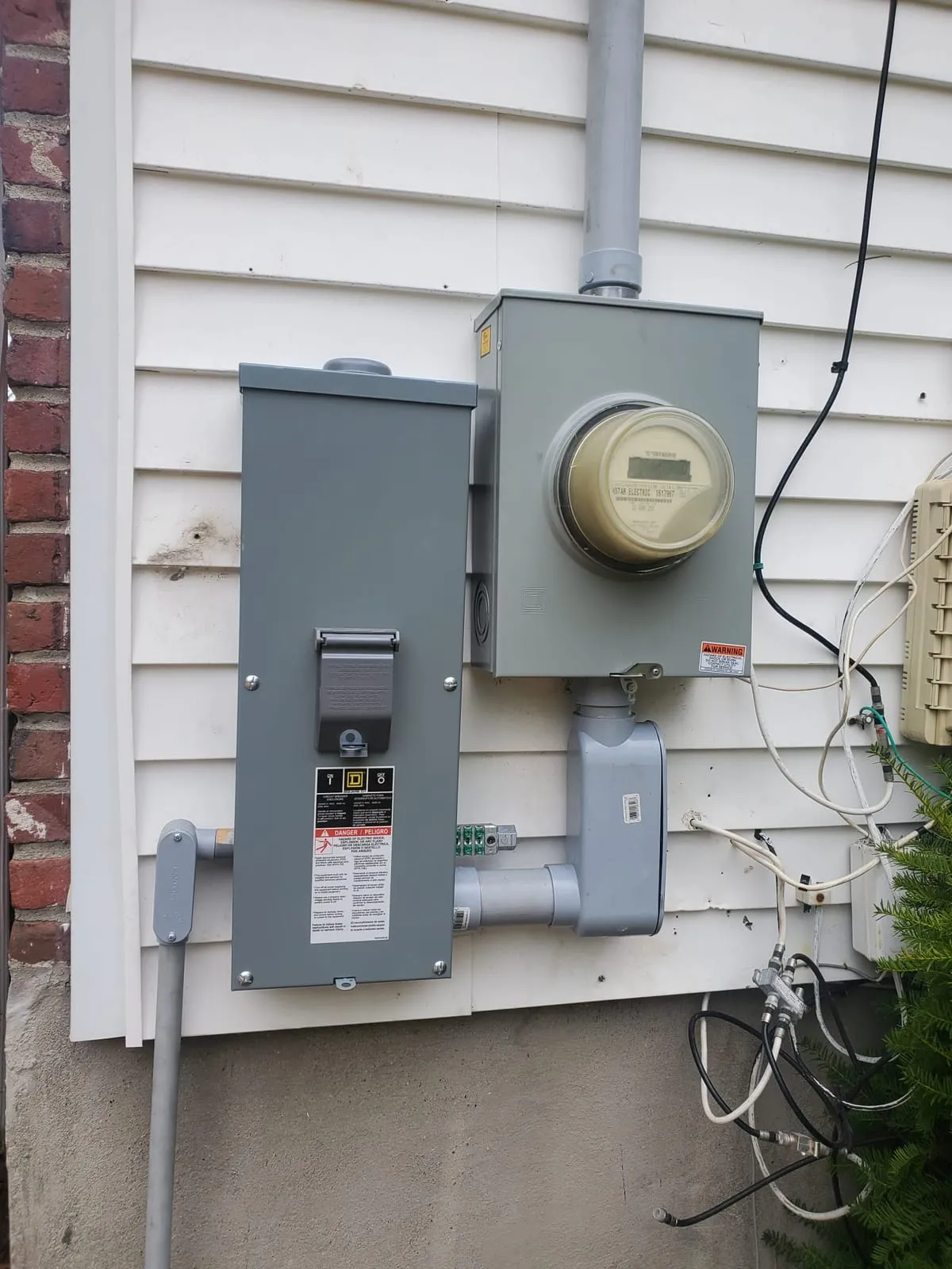 Meter with exterior disconnect, a Storm Electrical job in Massachusetts